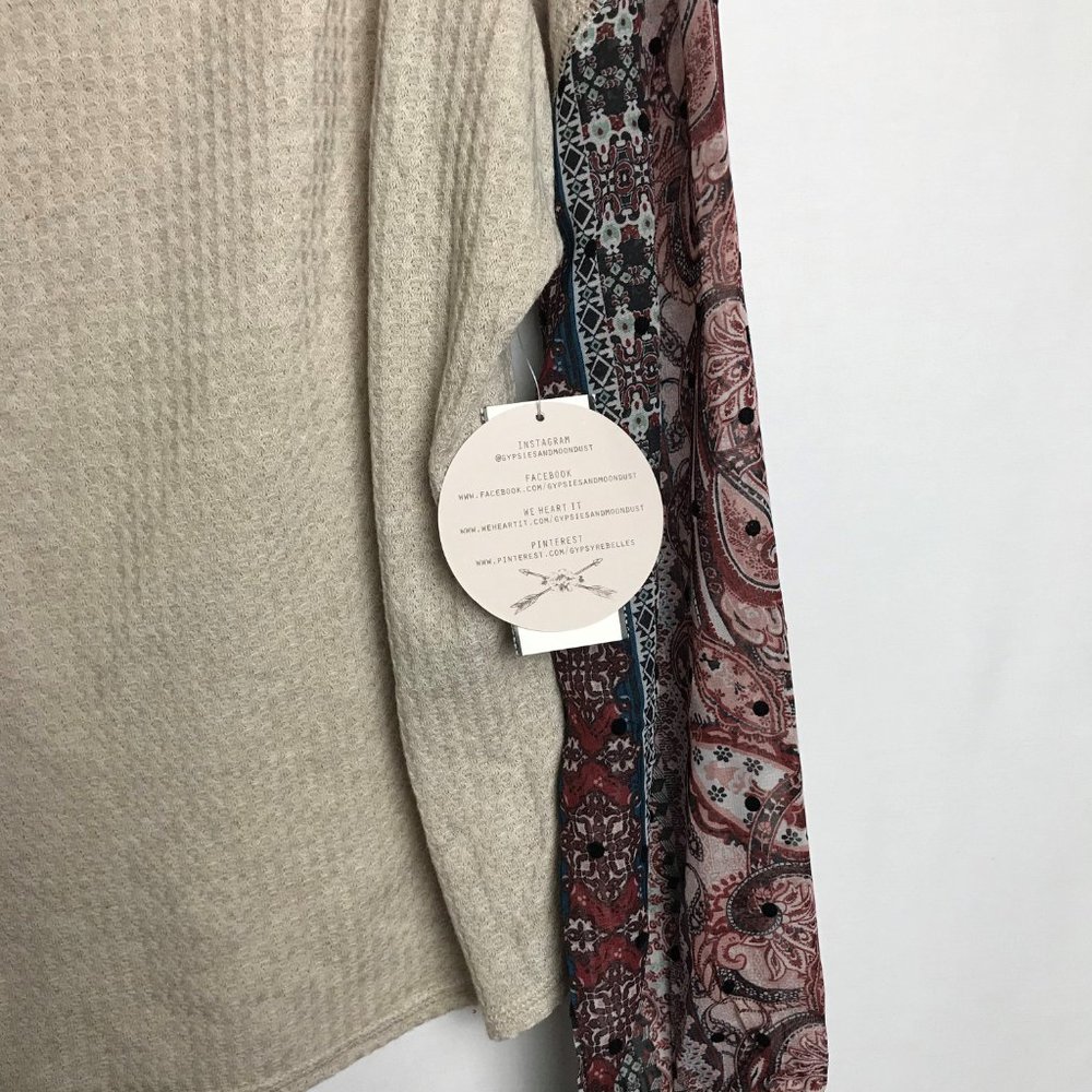 Gypsies & Moondust Juniors' Sheer-Sleeve Top - Picture 4 of 5